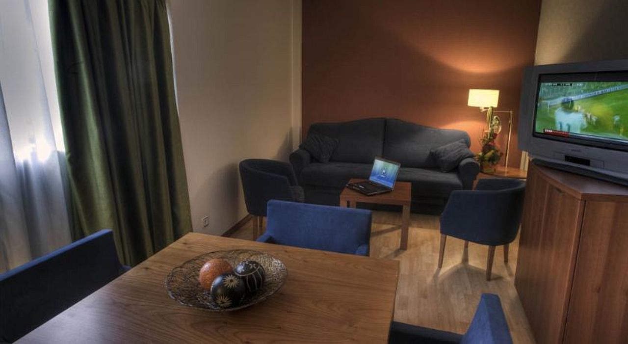 Zenit Diplomatic Hotel Andorra la Vella Exterior photo